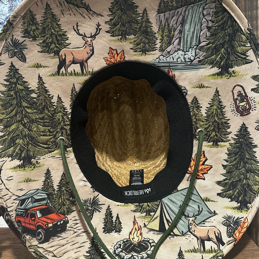 Adult Straw Hat Deer - Picture 3 of 4